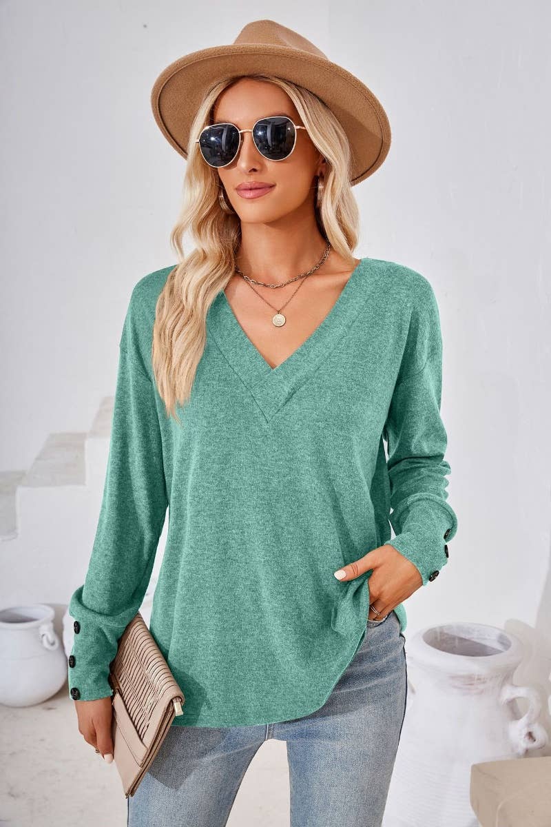 CWTBLL2693_WINTER V-NECK LONG SLEEVE BUTTON-UP TOP