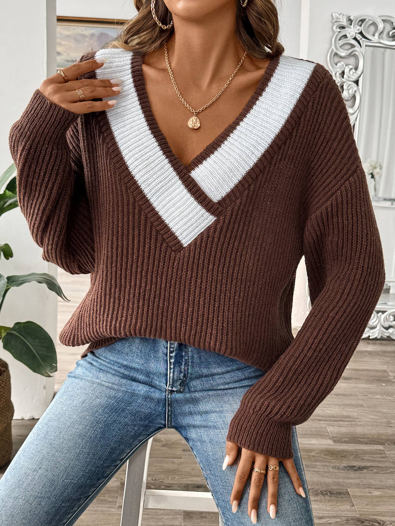 COLOR CONTRAST PATCHWORK V-NECK PULLOVER SWEATER