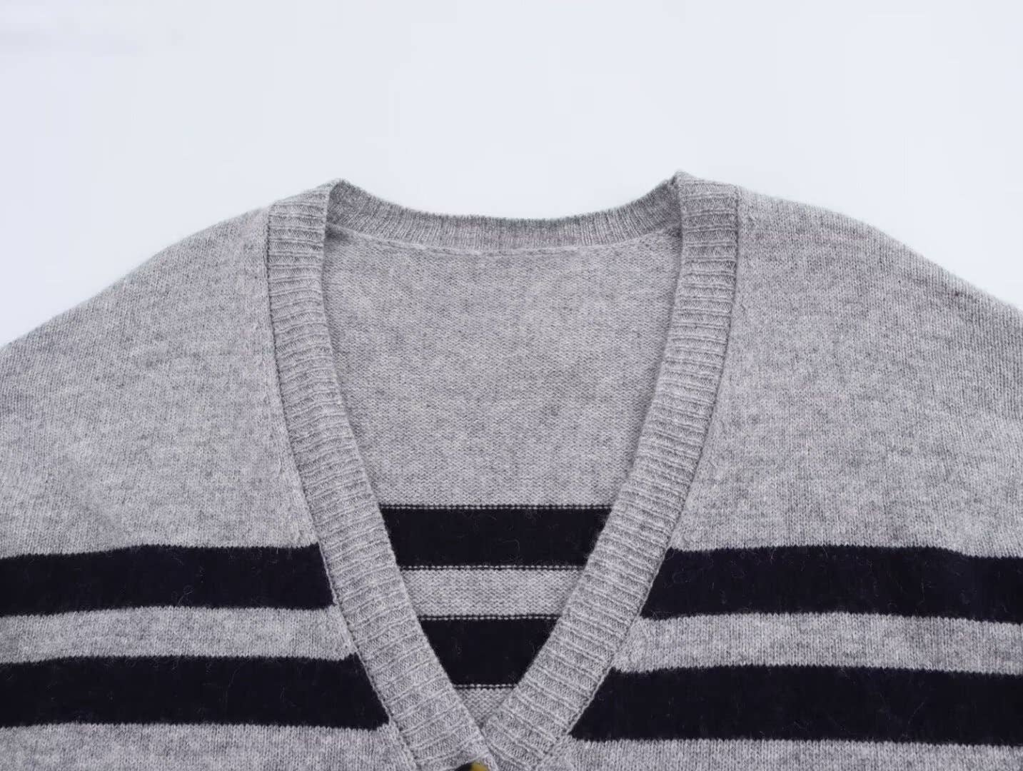 BIG V-NECK LOOSE SINGLE BREASTED STRIPED CARDIGAN