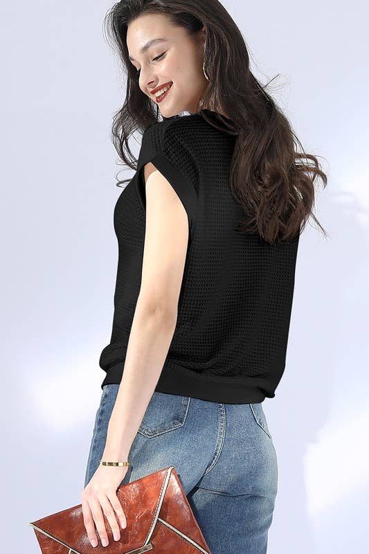 CWTTS686_OPEN V NECK SHORT SLEEVELESS WAFFLE KNIT TOP