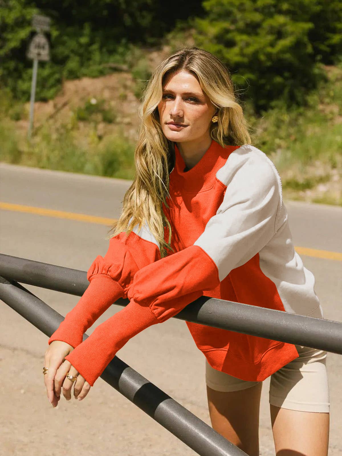 COUNTERCOLOR LANTERN SLEEVE HALFTURTLENECK HOODIE