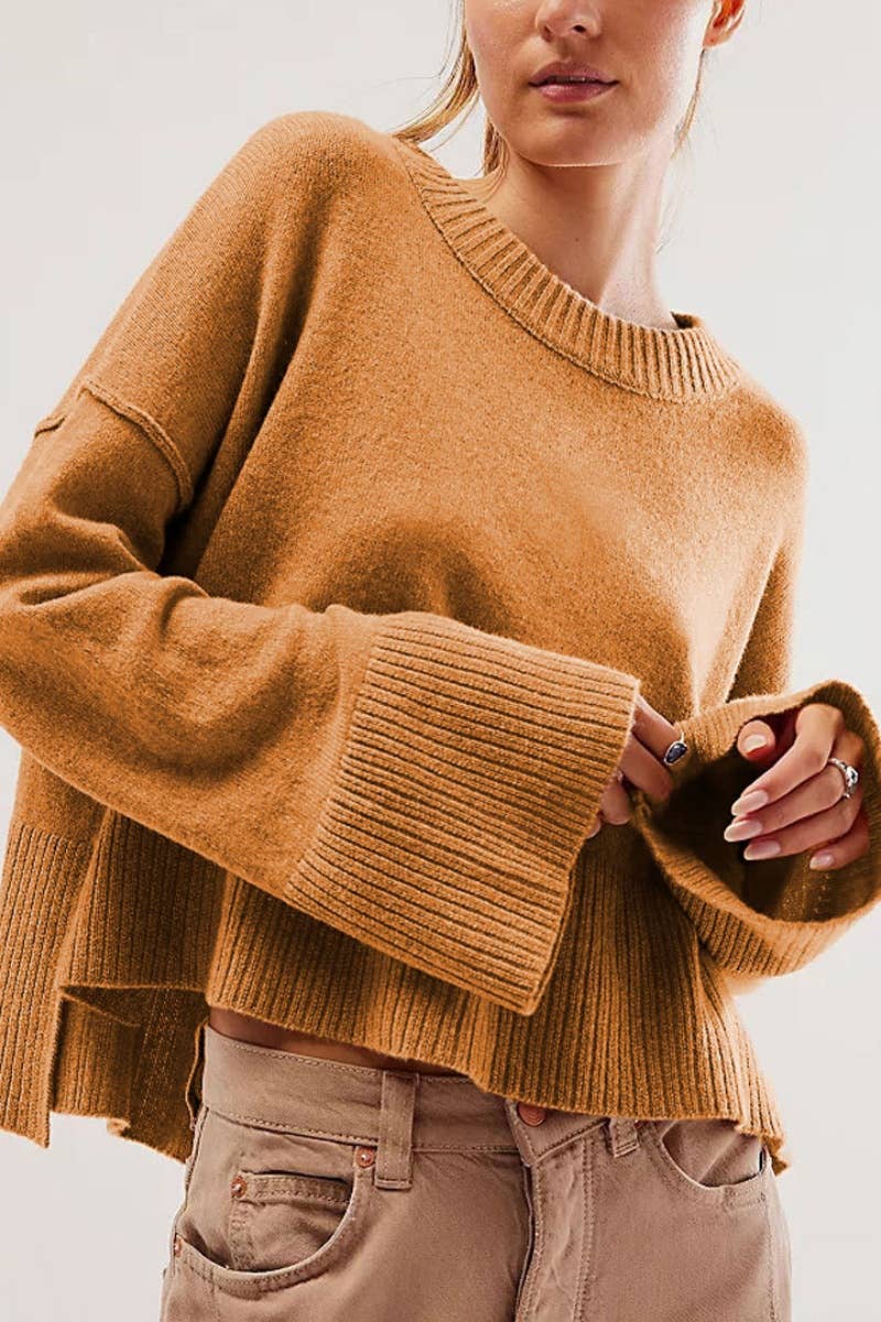 CWOSWL5877_AUTUMN CREW-NECK SWEATER WITH FLARED SLEEVES