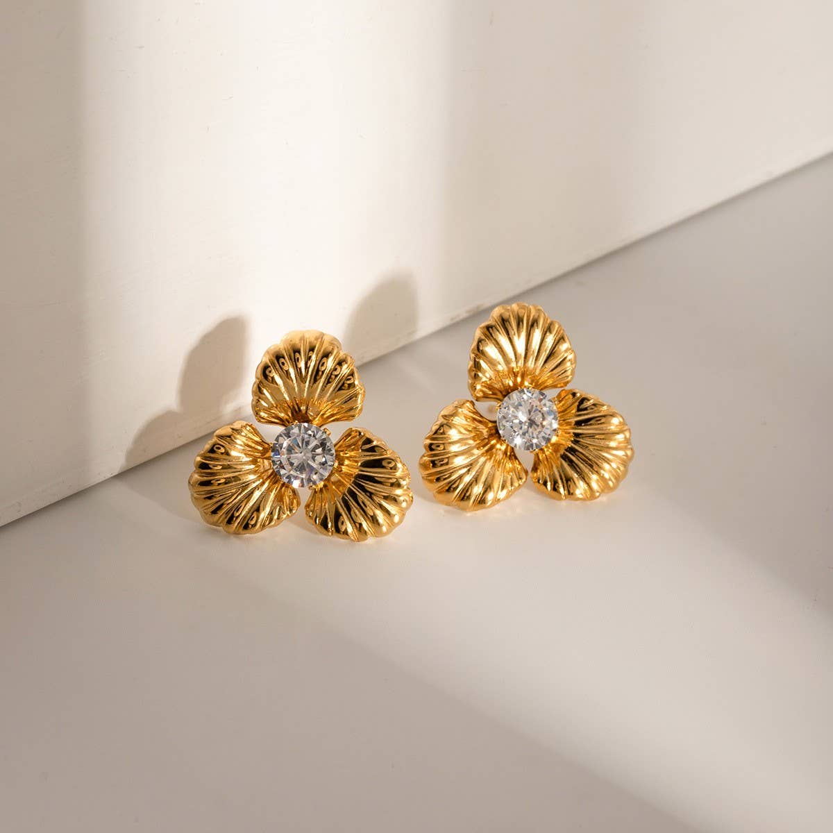 STAINLESS STEEL THREE-PETAL FLOWER EARRINGS_CWASC1680