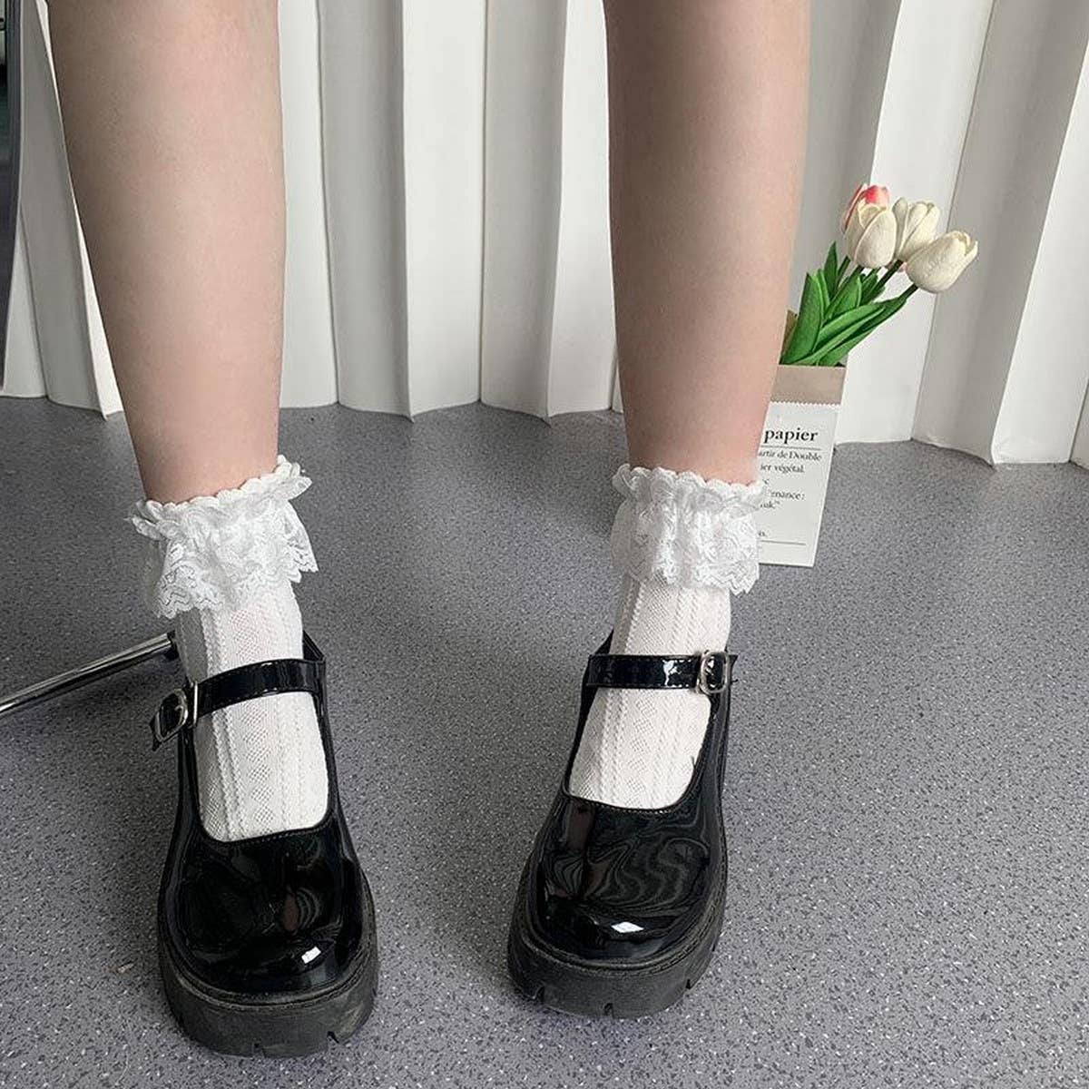 BOW LACE THIN MID LENGTH SOCKS_CWMS0451