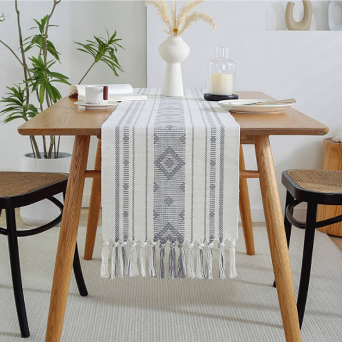 GEOMETRIC TASSEL HOLIDAY TABLE RUNNER