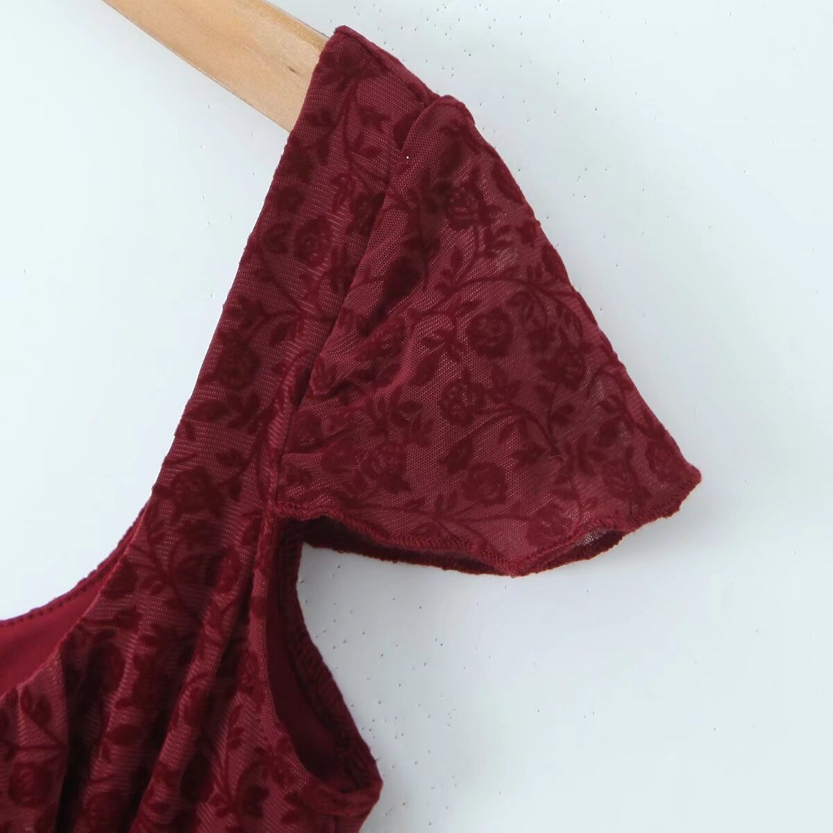 Elegant Split Blouse ? Bow Accent Design