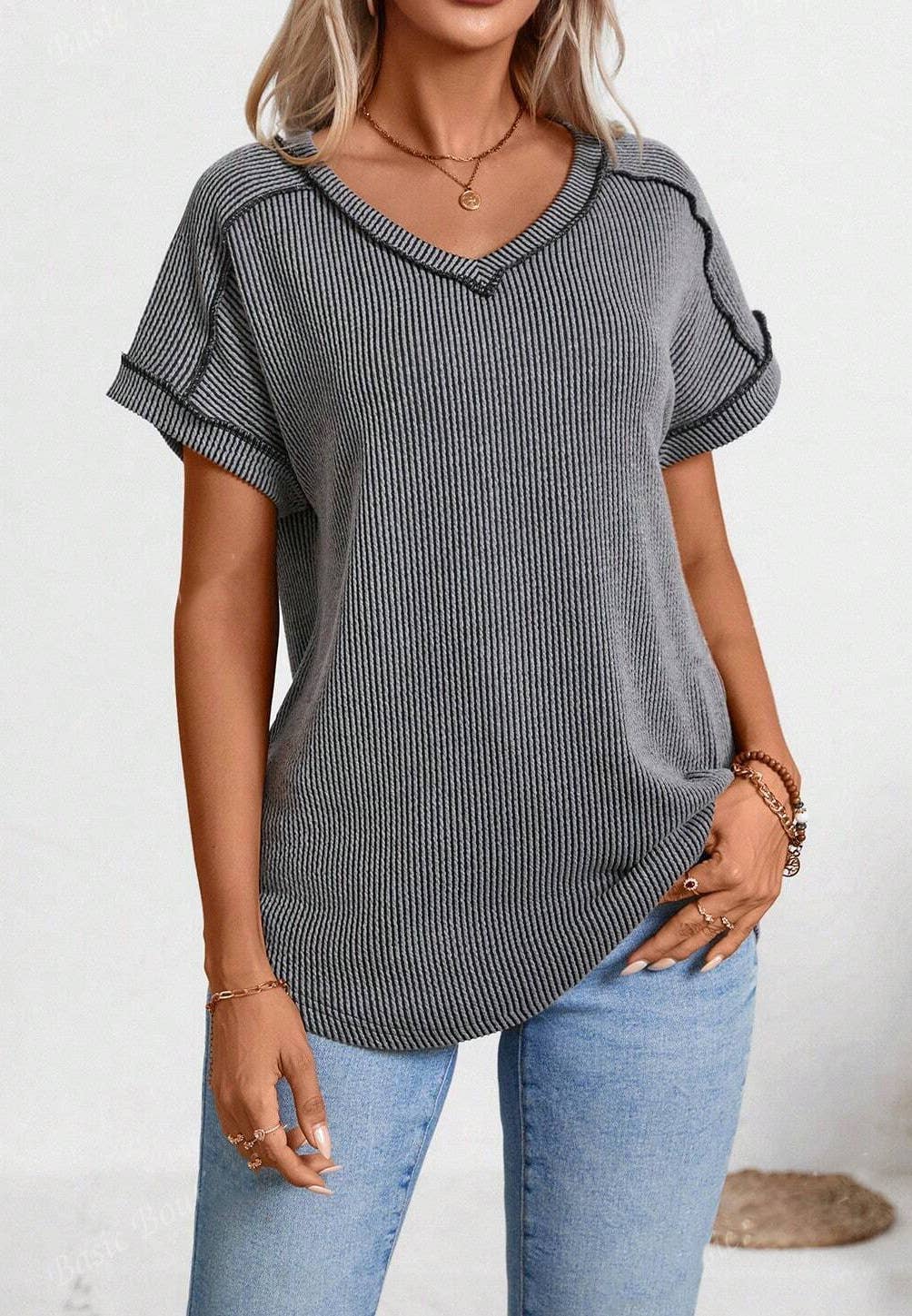 Fashion two-tone twist short sleeve V-neck shirt