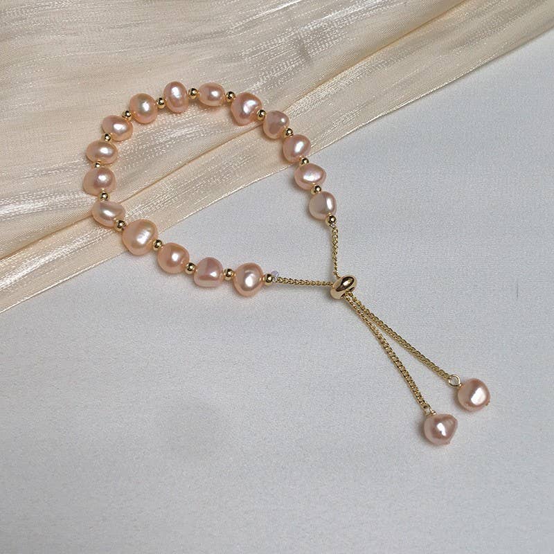 Freshwater pearl bracelet made of broken silver