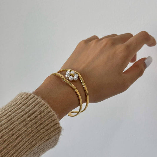 18K Gold Pearl Floral Double-Layer Cuff Bracelet_CWAJE4795
