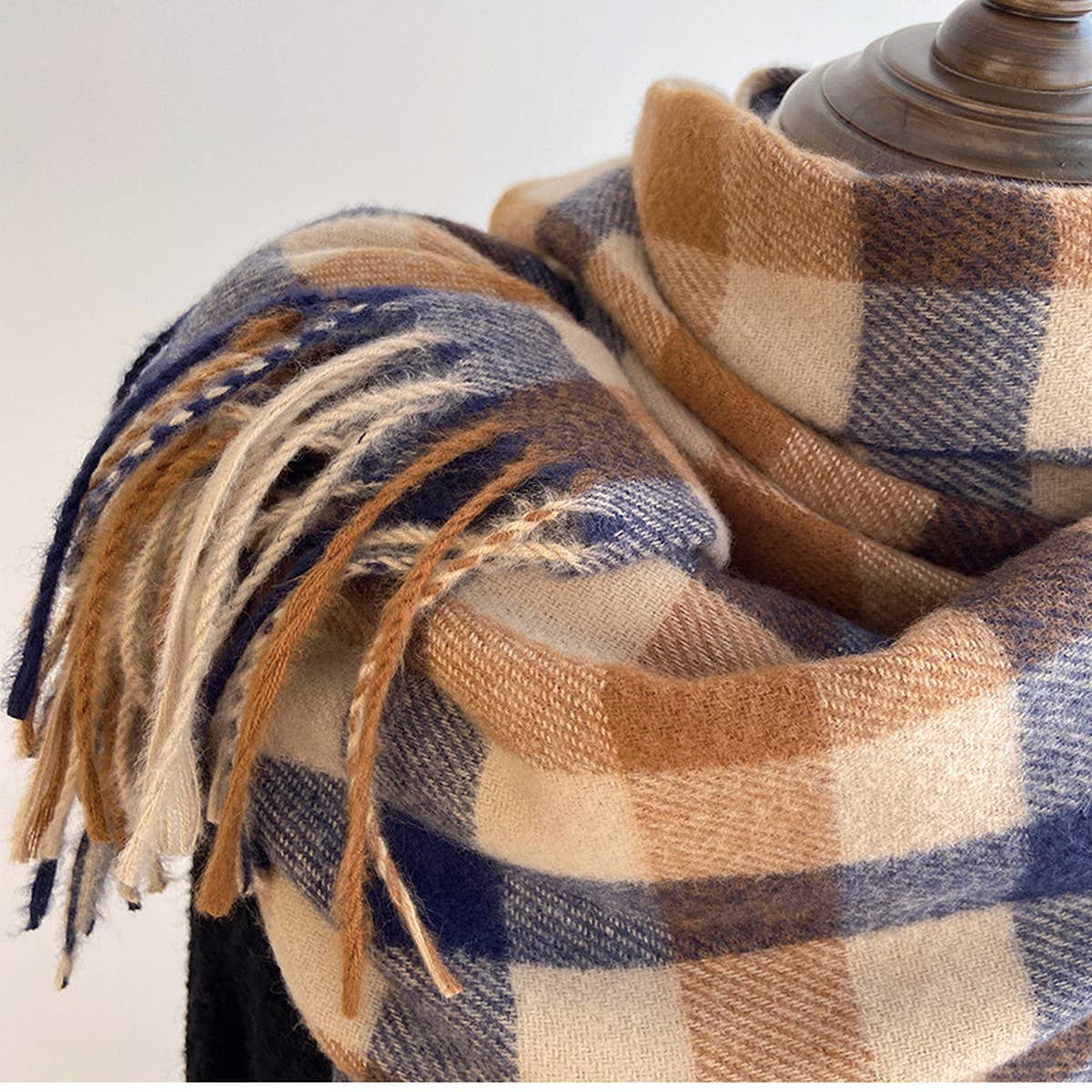 Vintage Wool-Blend Scarf ? Cozy Winter Neck Wrap