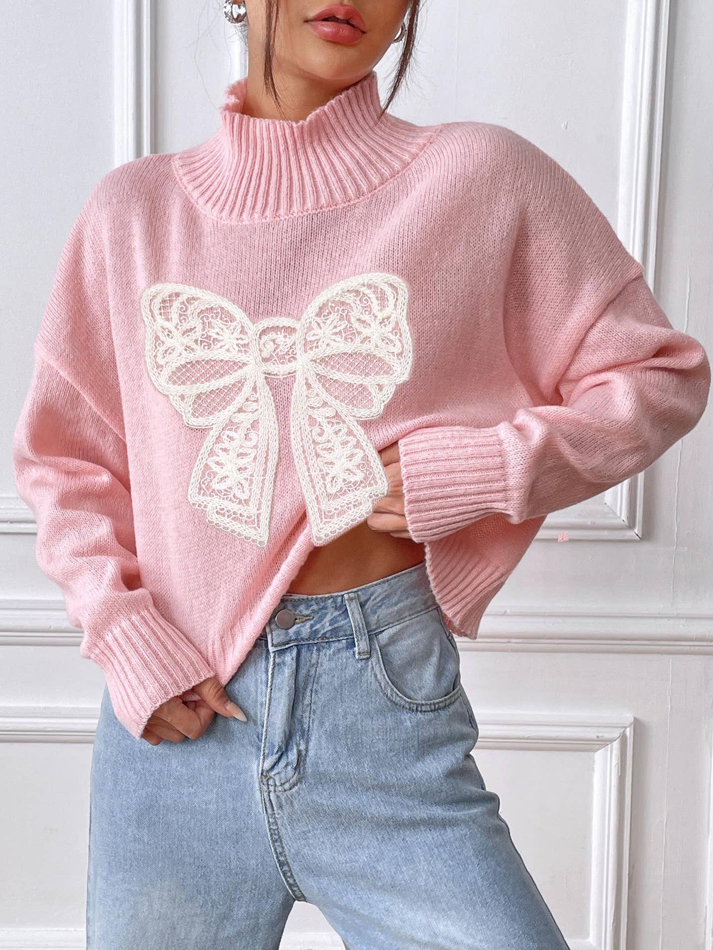 EMBROIDERED BOW PATCHWORK TURTLENECK SWEATER