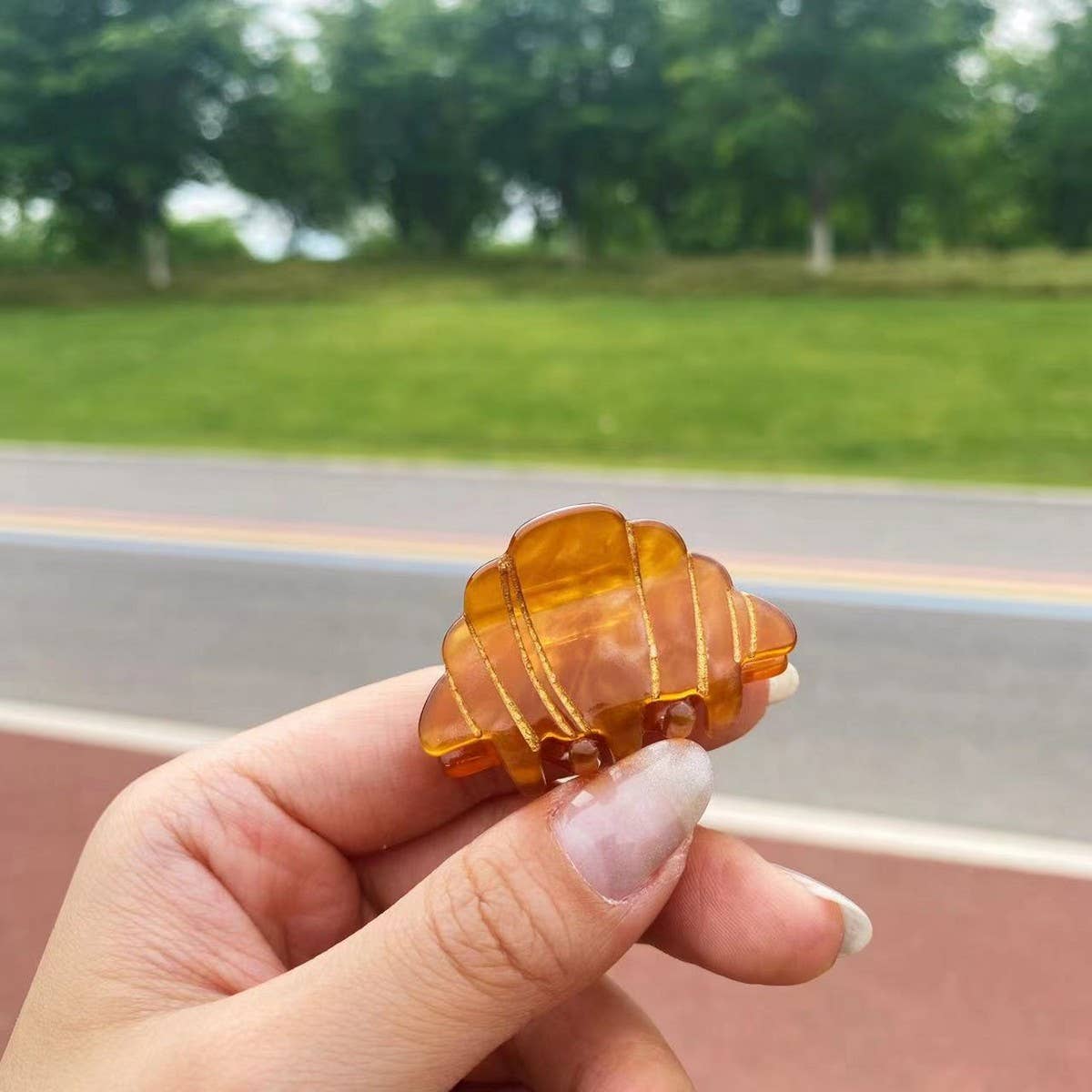 CWAHA4443_SIMPLE AND STYLISH AUSPICIOUS KNOT SHARK CLIP