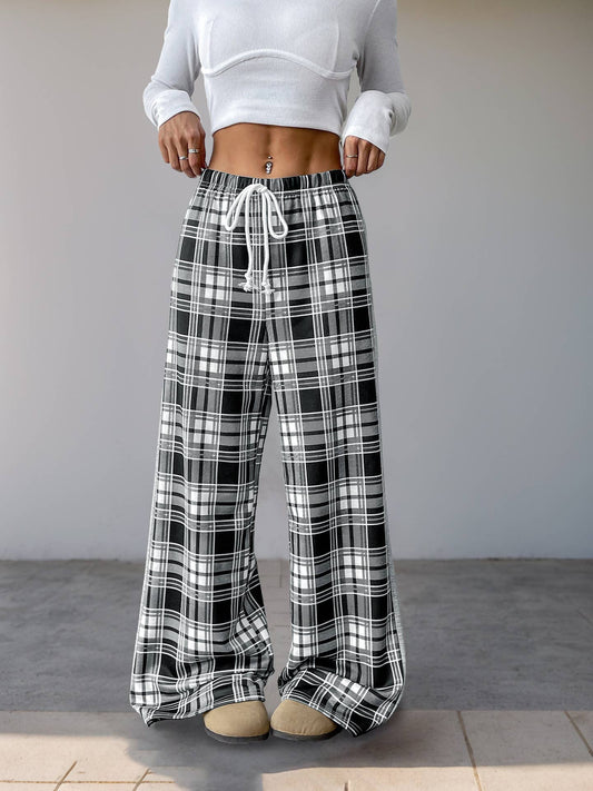 Black & white checkered elastic waist pants