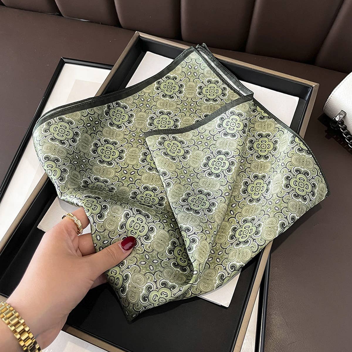 Vintage Scarf ? 100% Mulberry Silk Neck Square