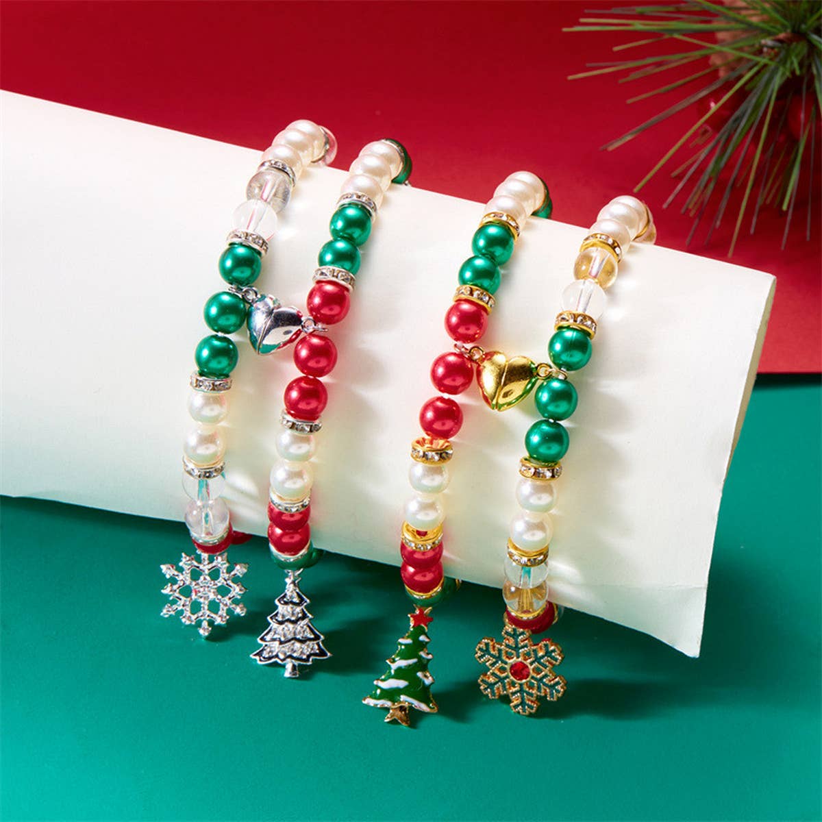 CHRISTMAS SNOWFLAKE PENDANT MAGNETIC BRACELET