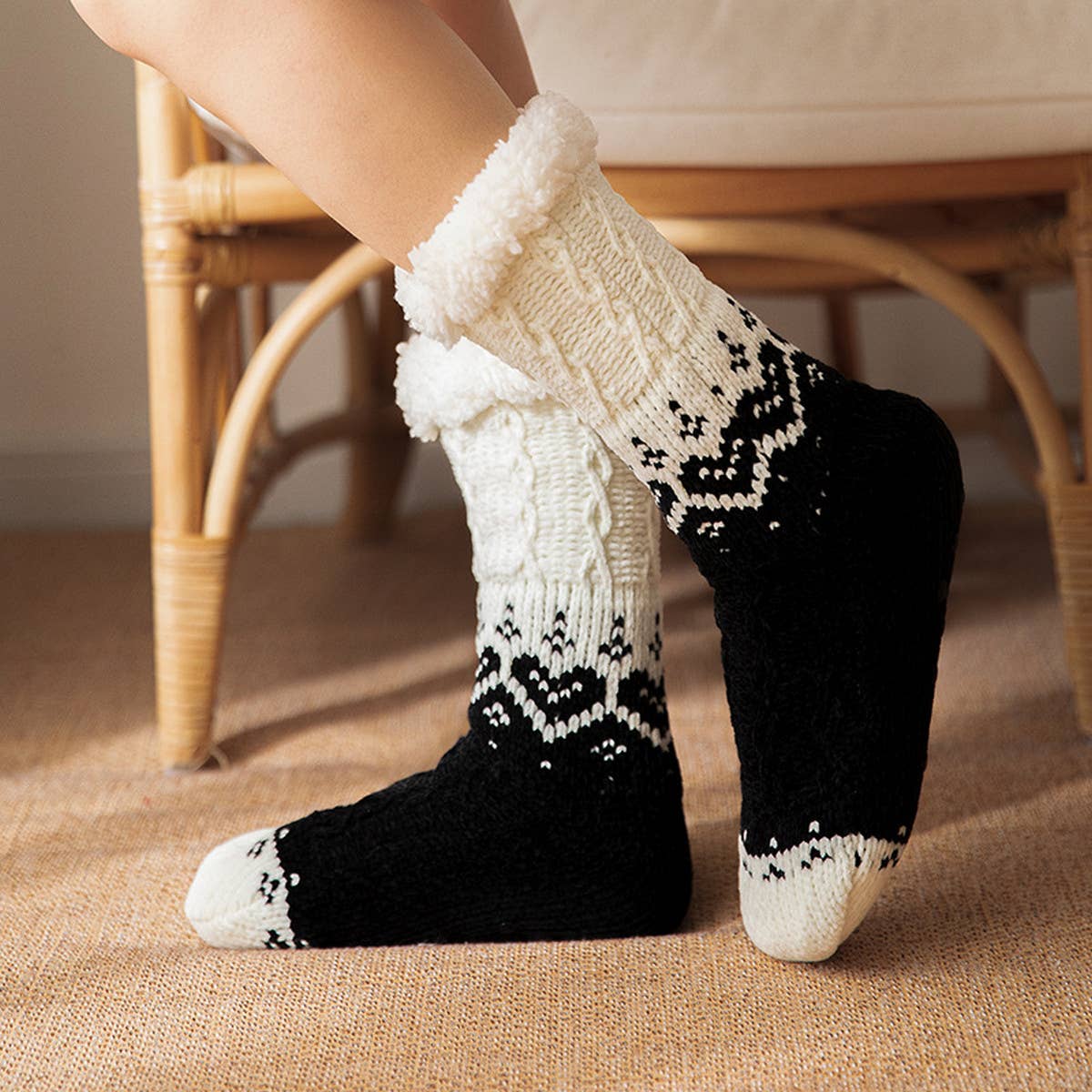 HOME CHRISTMAS WARM PLUSH INDOOR SLIPPERS