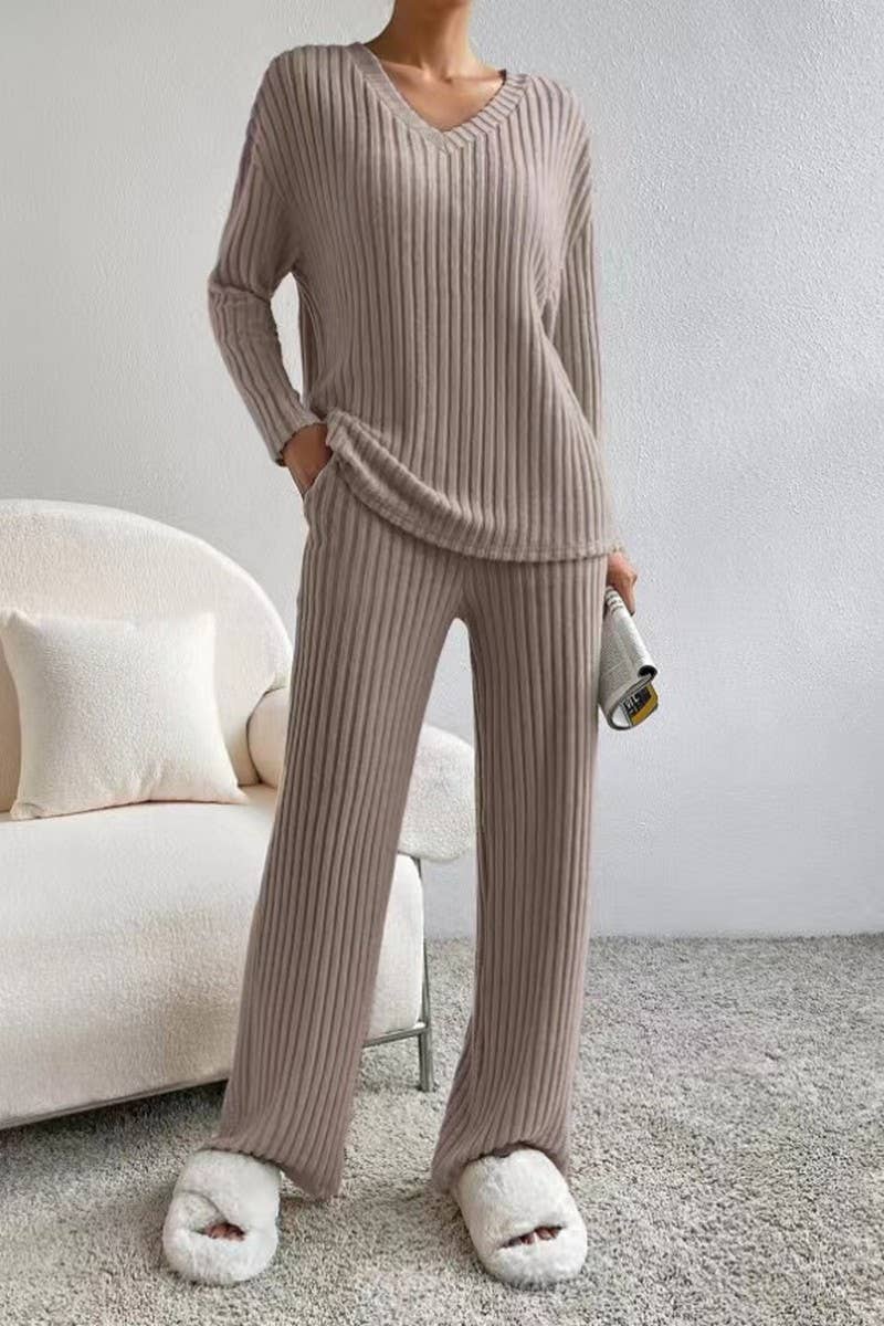 CWSTB1609_V-NECK RIBBED TOP AND PANTS KNITTED SUIT