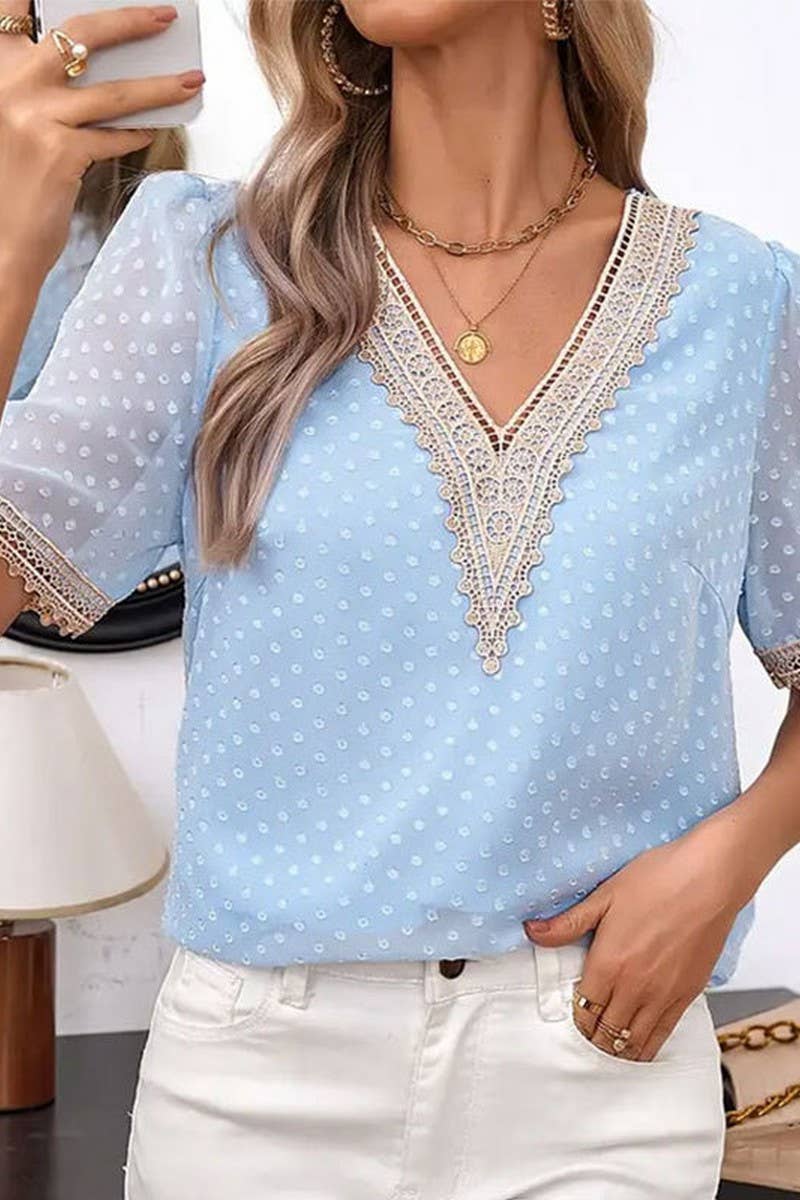 CWTTS1400_SUMMER V-NECK COMMUTER LACE POLKA DOT TOP