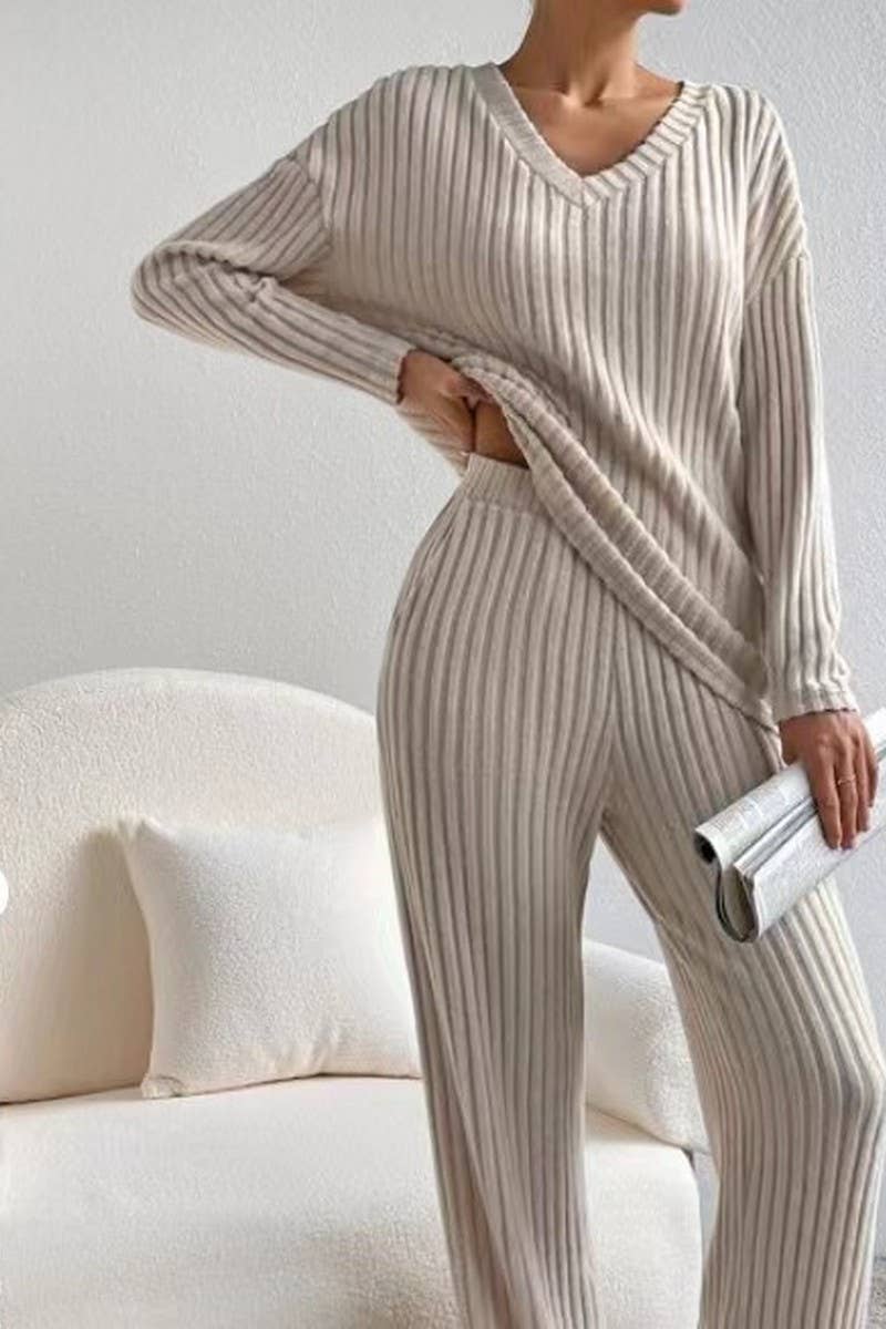 CWSTB1609_V-NECK RIBBED TOP AND PANTS KNITTED SUIT