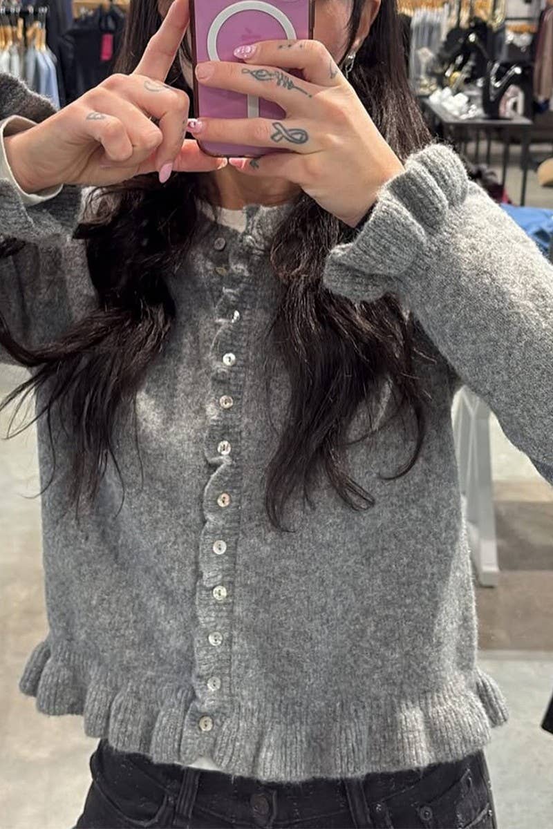 CWOCAL00776_SOLID COLOR RUFFLED KNITTED BUTTON TOP