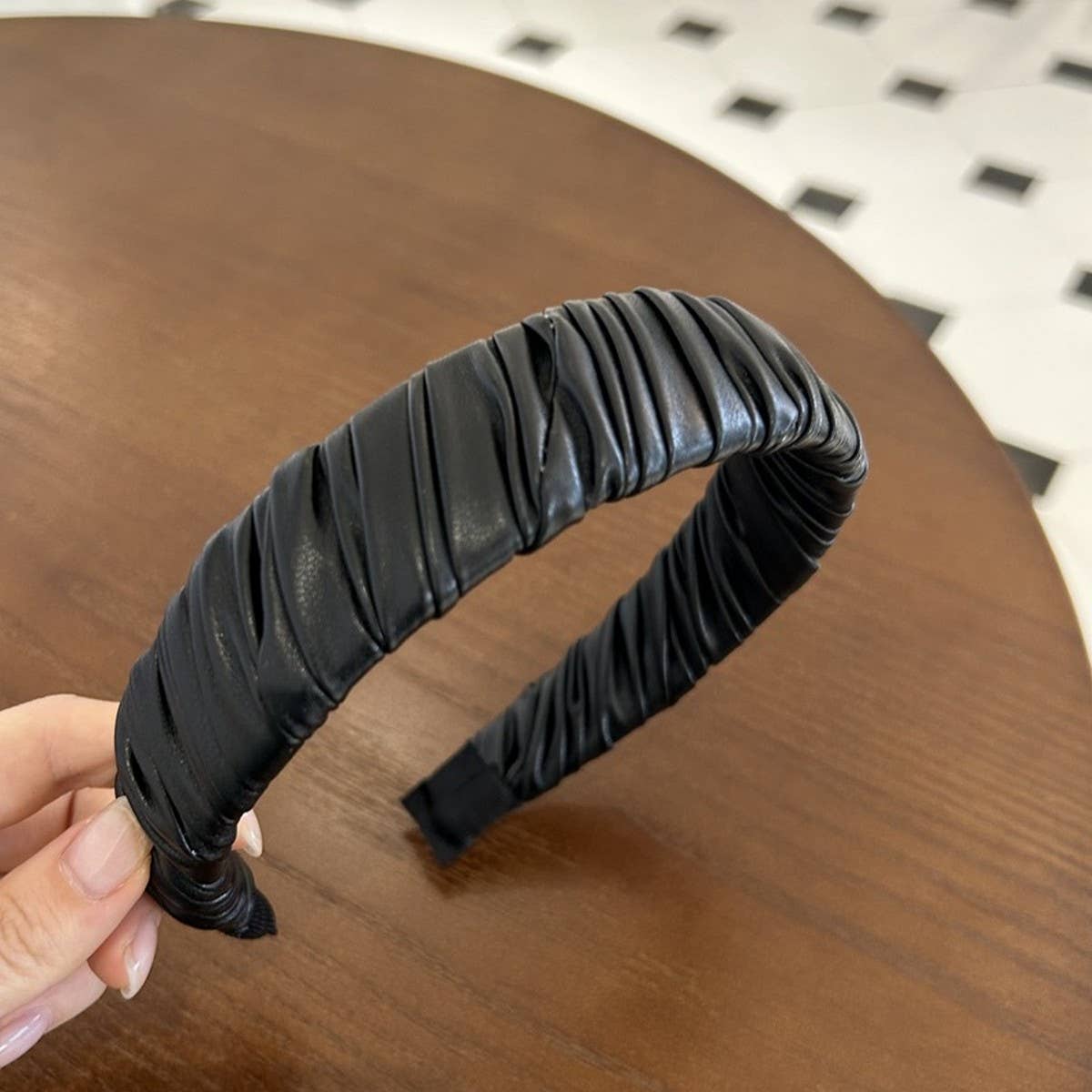FRENCH STYLE RETRO PLEATED WIDE BRIM HEADBAND
