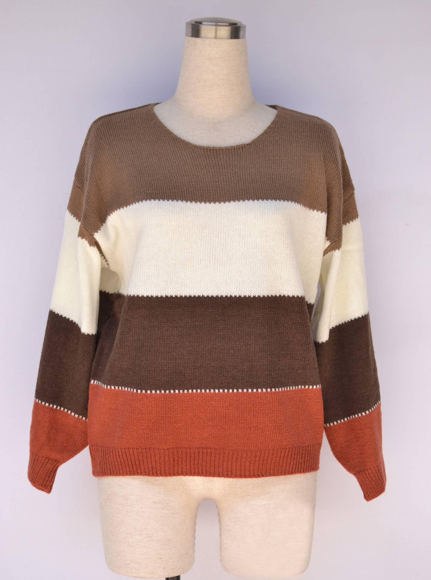 CWOSWL3115_COLORBLOCK CREW NECK MID-LENGTH KNITTED SWEATER