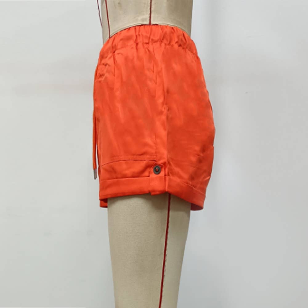 CASUAL LACE-UP CARGO THREE-QUARTER SHORTS
