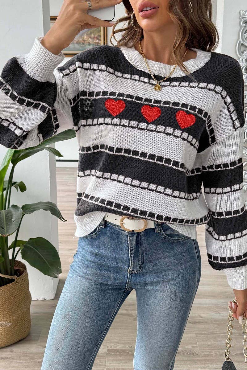 CWOSWL07407_WOMEN STRIPED COLORBLOCK HEART SWEATER