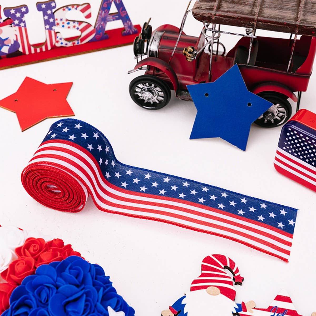 CWMM10215_INDEPENDENCE DAY FLAG RIBBON STARS PARTY DECOR