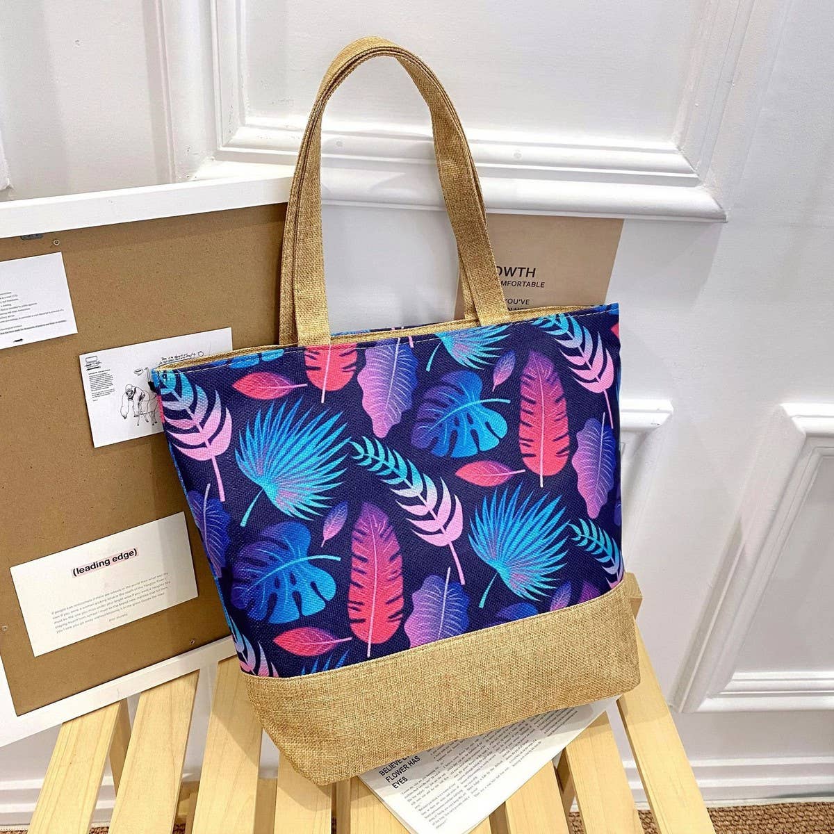 FASHIONABLE AND MINIMALIST CANVAS TOTE BAG_CWAB1671