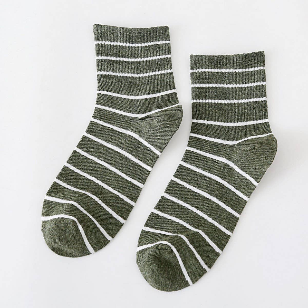 STRIPE CASUAL TRENDY CREW SOCKS_CWMS098