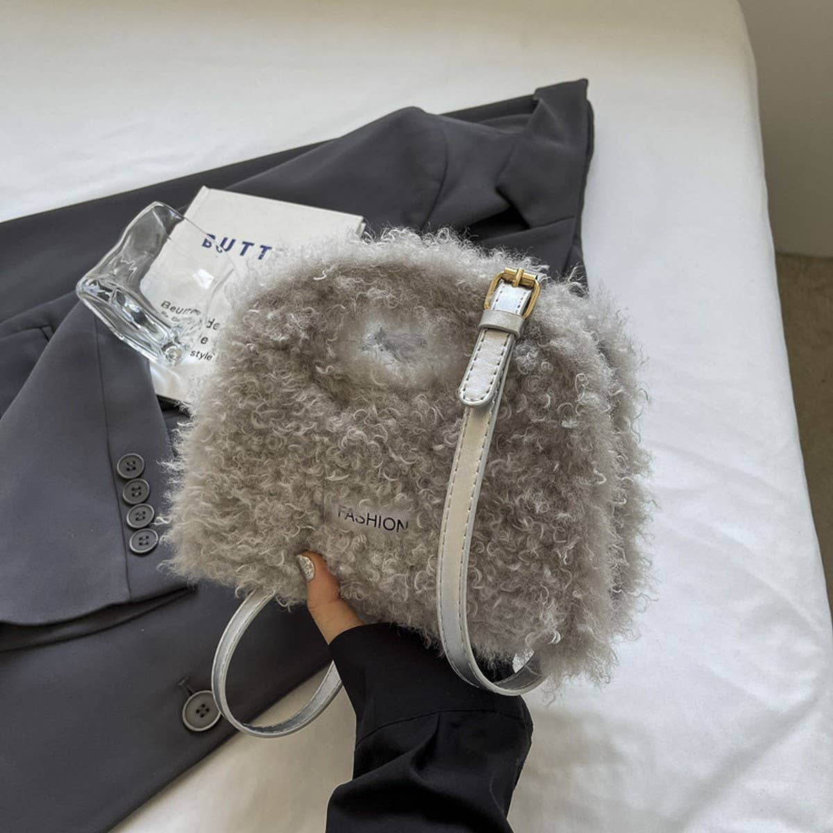WINTER ONE-SHOULDER CROSSBODY LAMB WOOL PLUSH BAG_CWAB3968