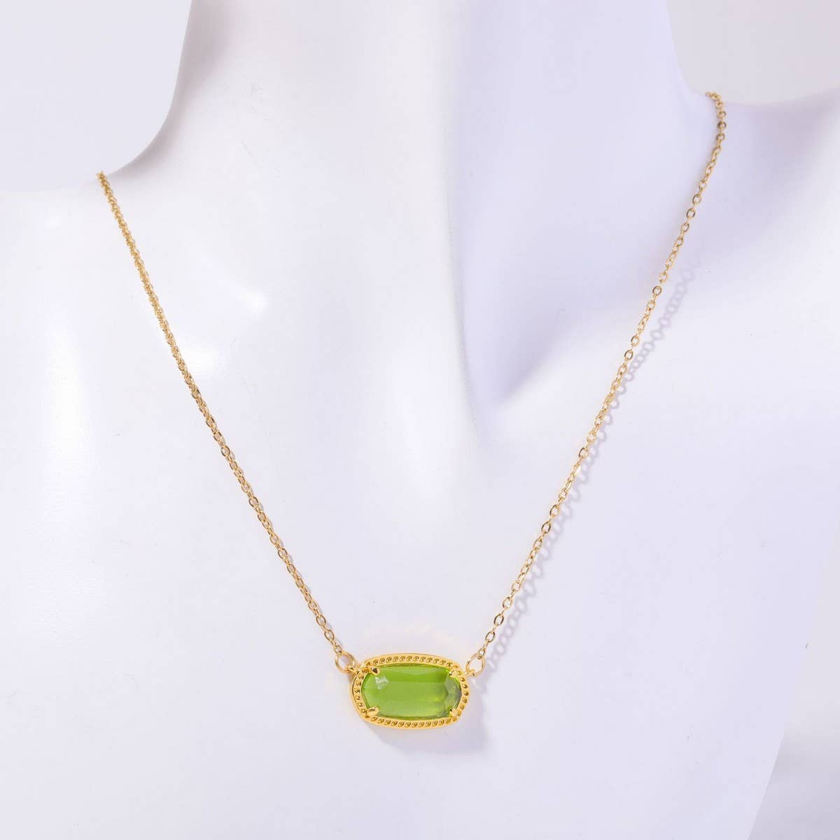 CREATIVE DECEMBER CRYSTAL PENDANT NECKLACE
