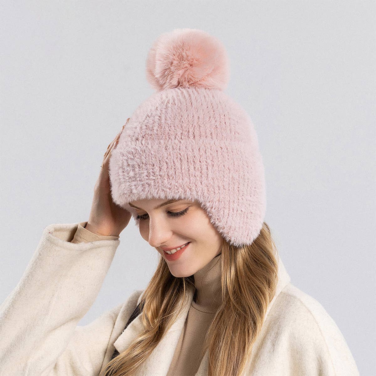 WINTER WARM AND STYLISH FUR BALL BEANIE