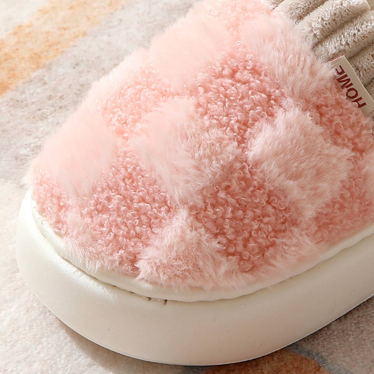 Checkered Fuzzy Warm Slippers ??Cozy & Stylish_CWSHS0270