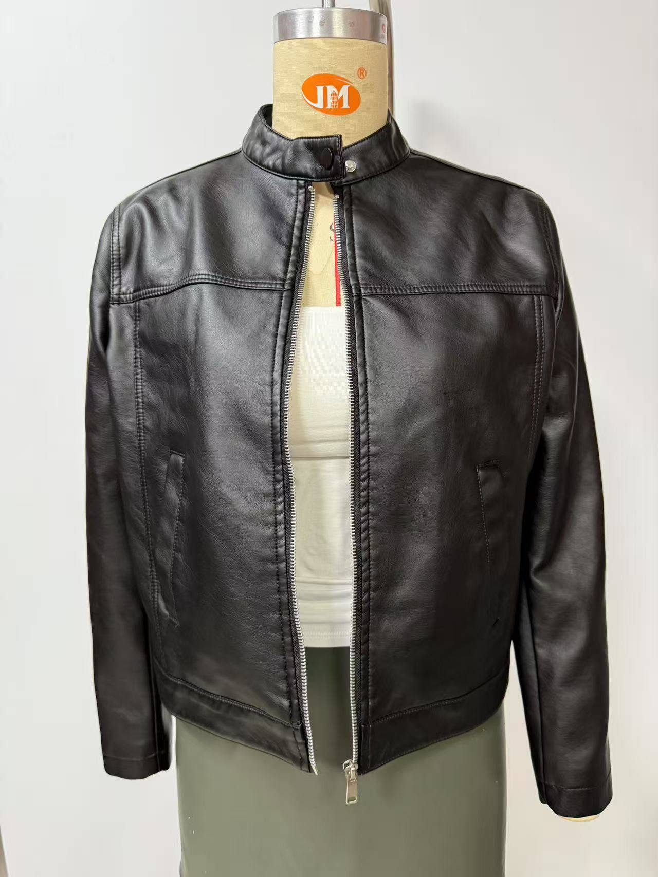 Fashionable stand-up collar short leather jacket