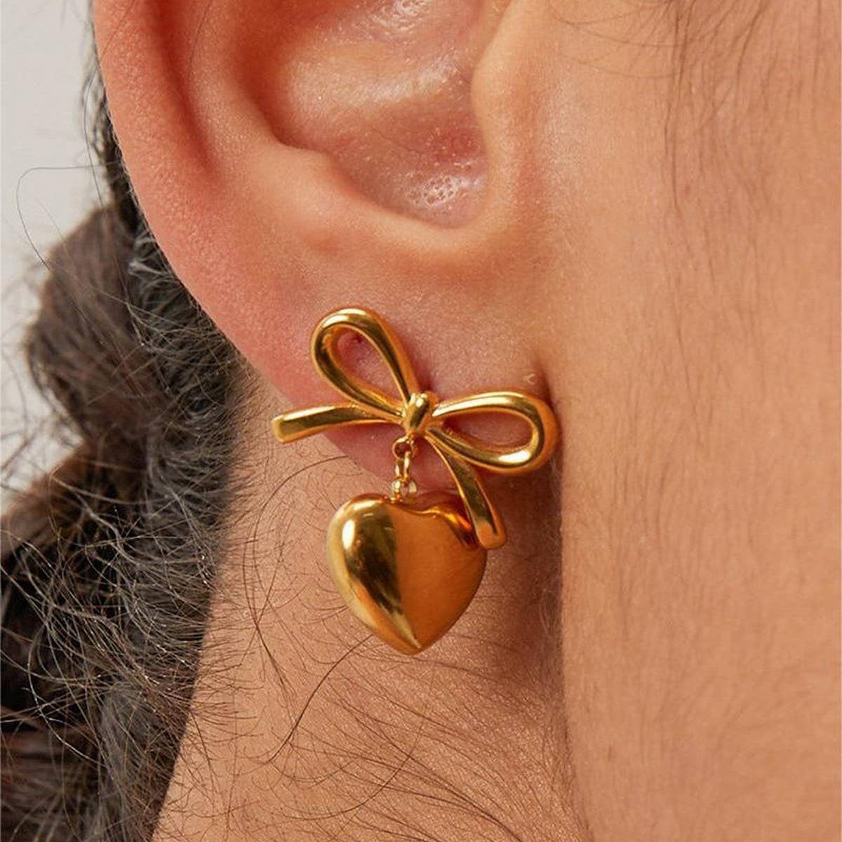 WOMEN'S STAINLESS STEEL HEART PENDANT EARRINGS