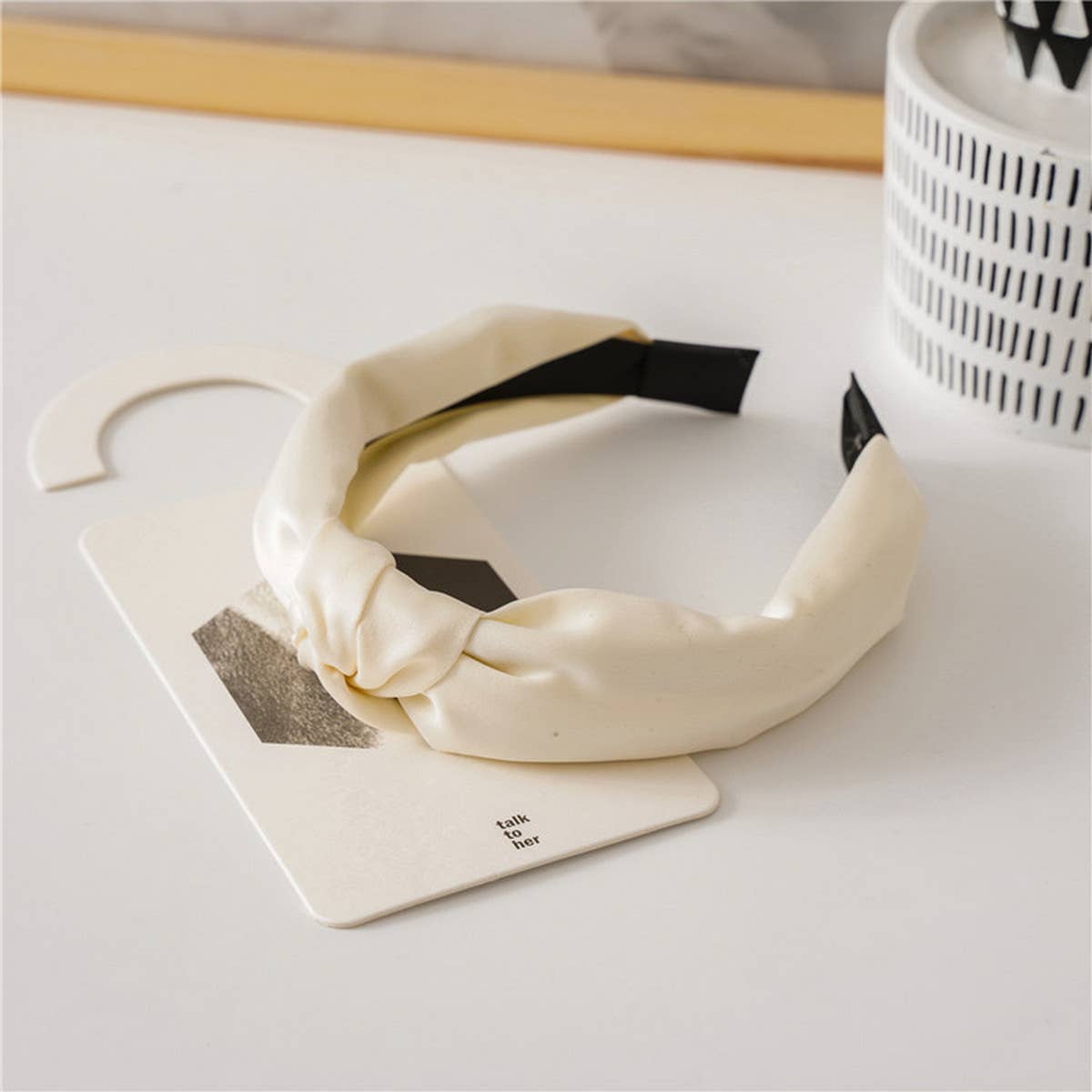 RETRO SATIN KNOTTED HEADBAND_CWAHA0833