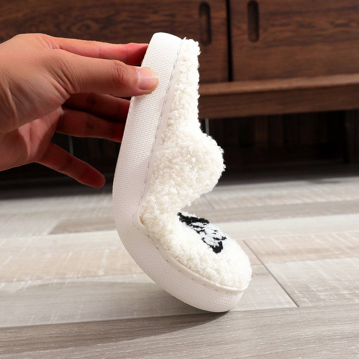 2024 WINTER TURTLE EMBROIDERED COTTON SLIPPERS_CWSHS0875