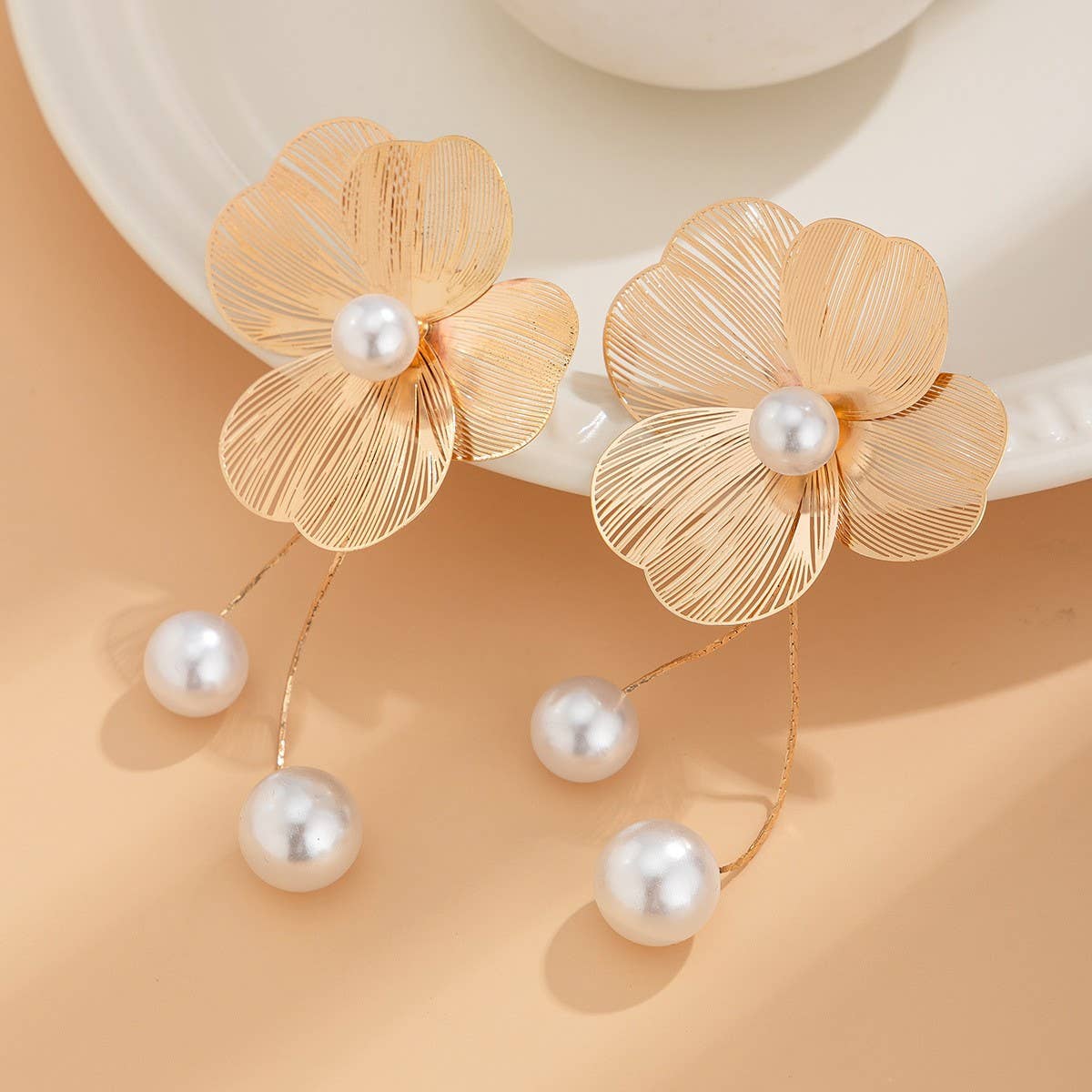 VERSATILE 3D GINKGO LEAF AND FLOWER EARRINGS