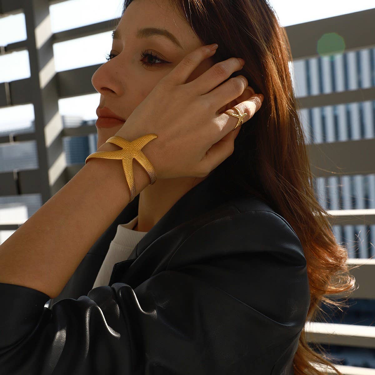 18K Gold Hammered Starfish Open Bangle, No Fade_CWAJE4684