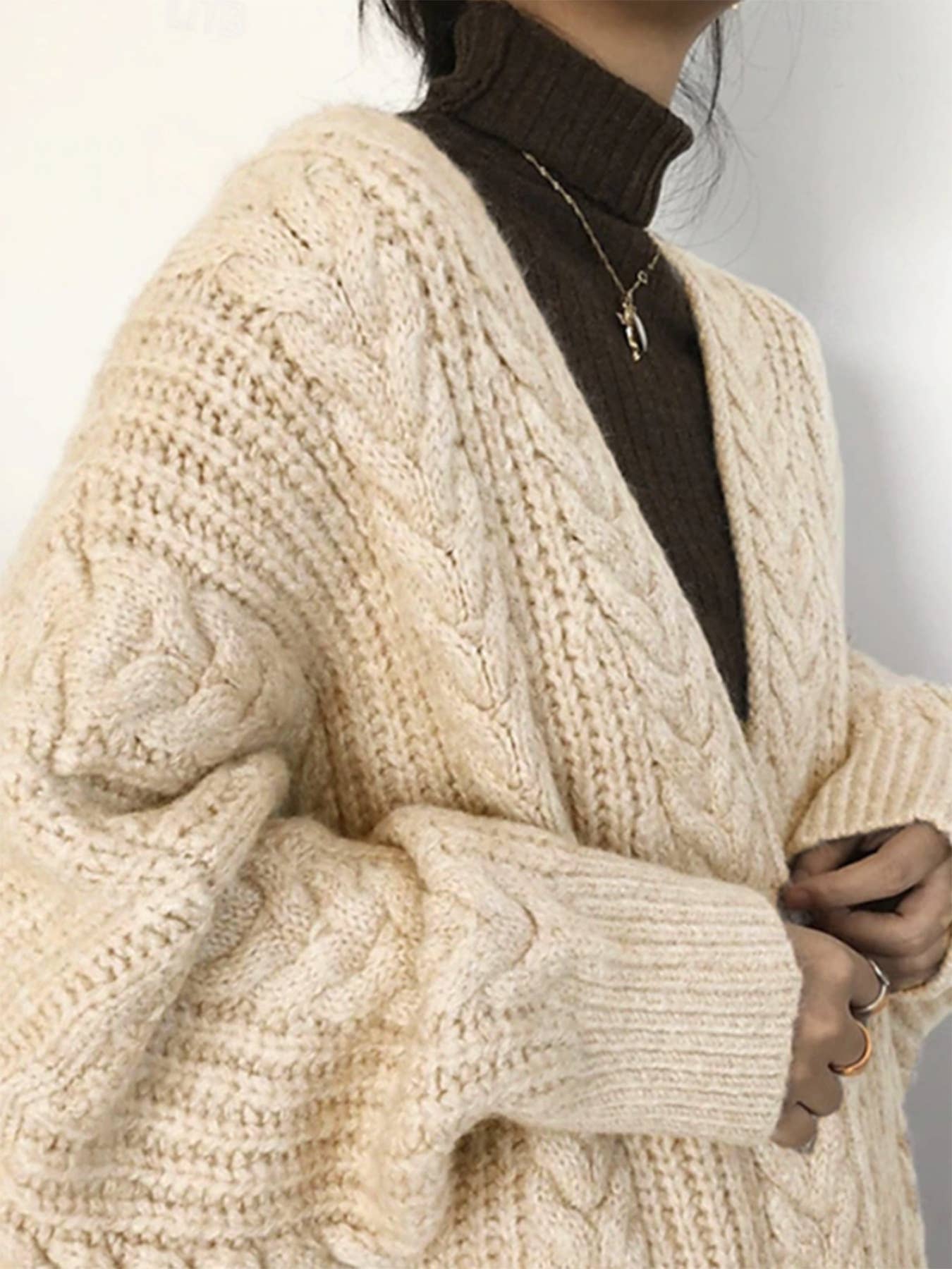 Fashionable thick and loose twisted sweater coat