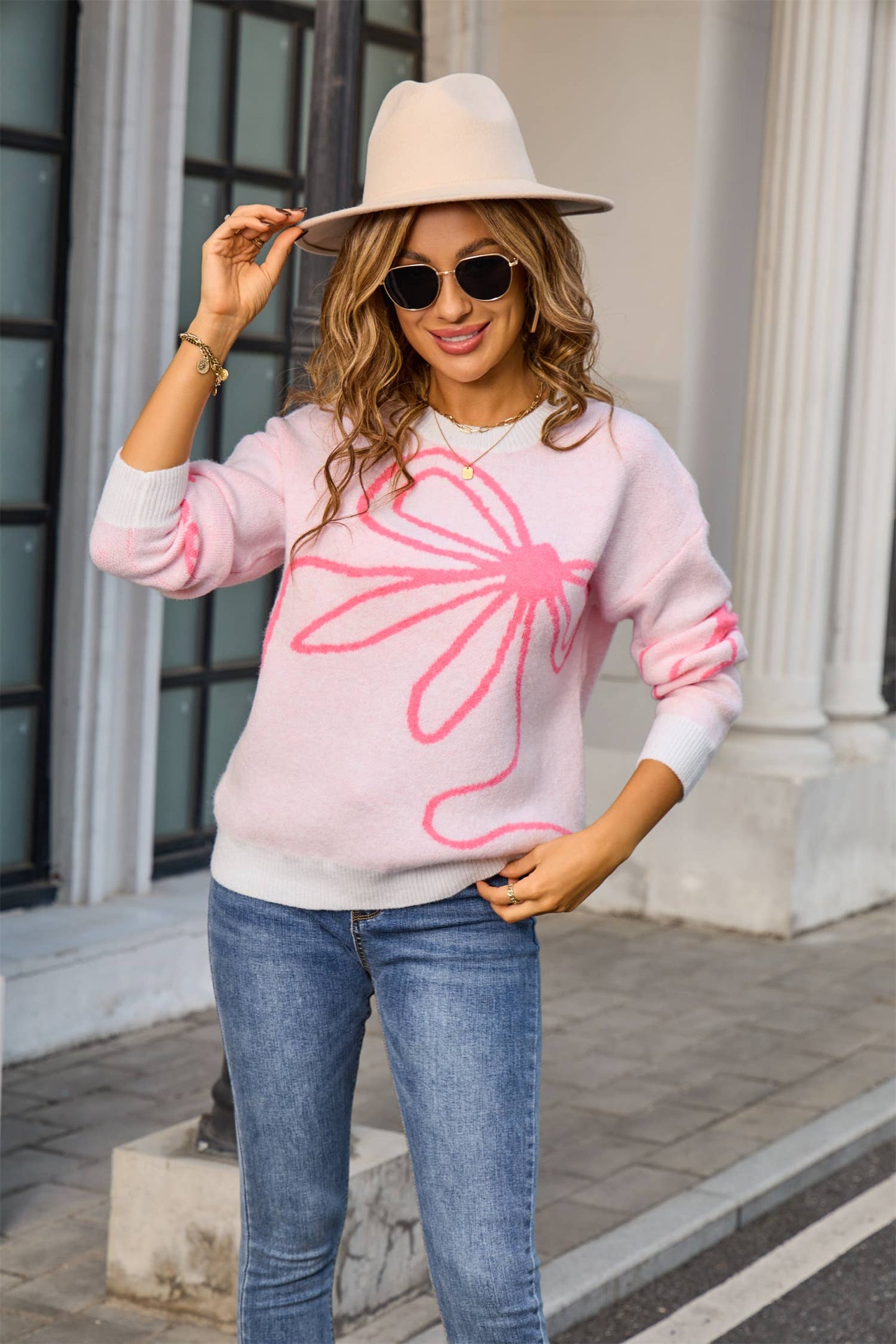 Casual and fashionable floral knitted sweater