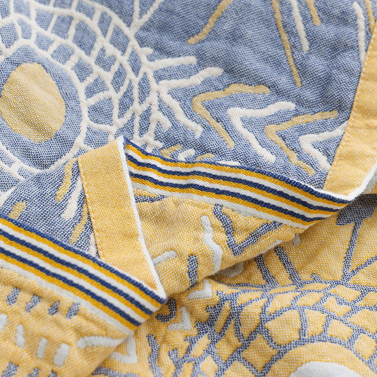 AIR CONDITIONING COTTON TASSEL BLANKET_CWMM1613