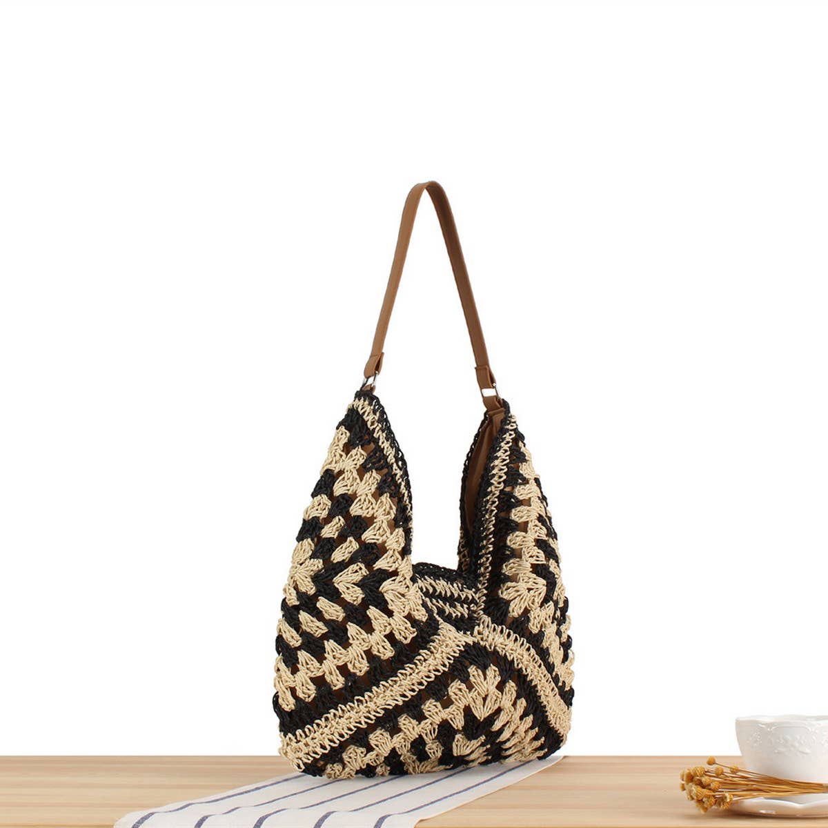 STRAW HOLIDAY COMMUTER SHOULDER BAG_CWAB2010