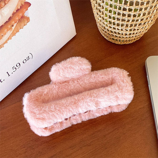 Faux Rabbit Fur Hair Claw - Elegant Winter Style_CWABE0198
