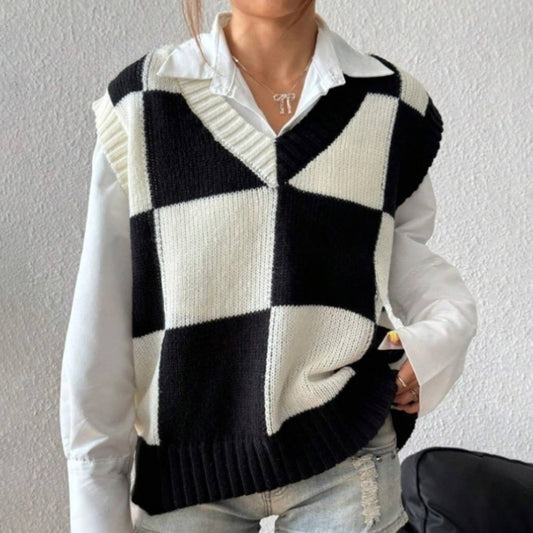 CONTRASTING V-NECK PULLOVER KNITTED WAISTCOAT