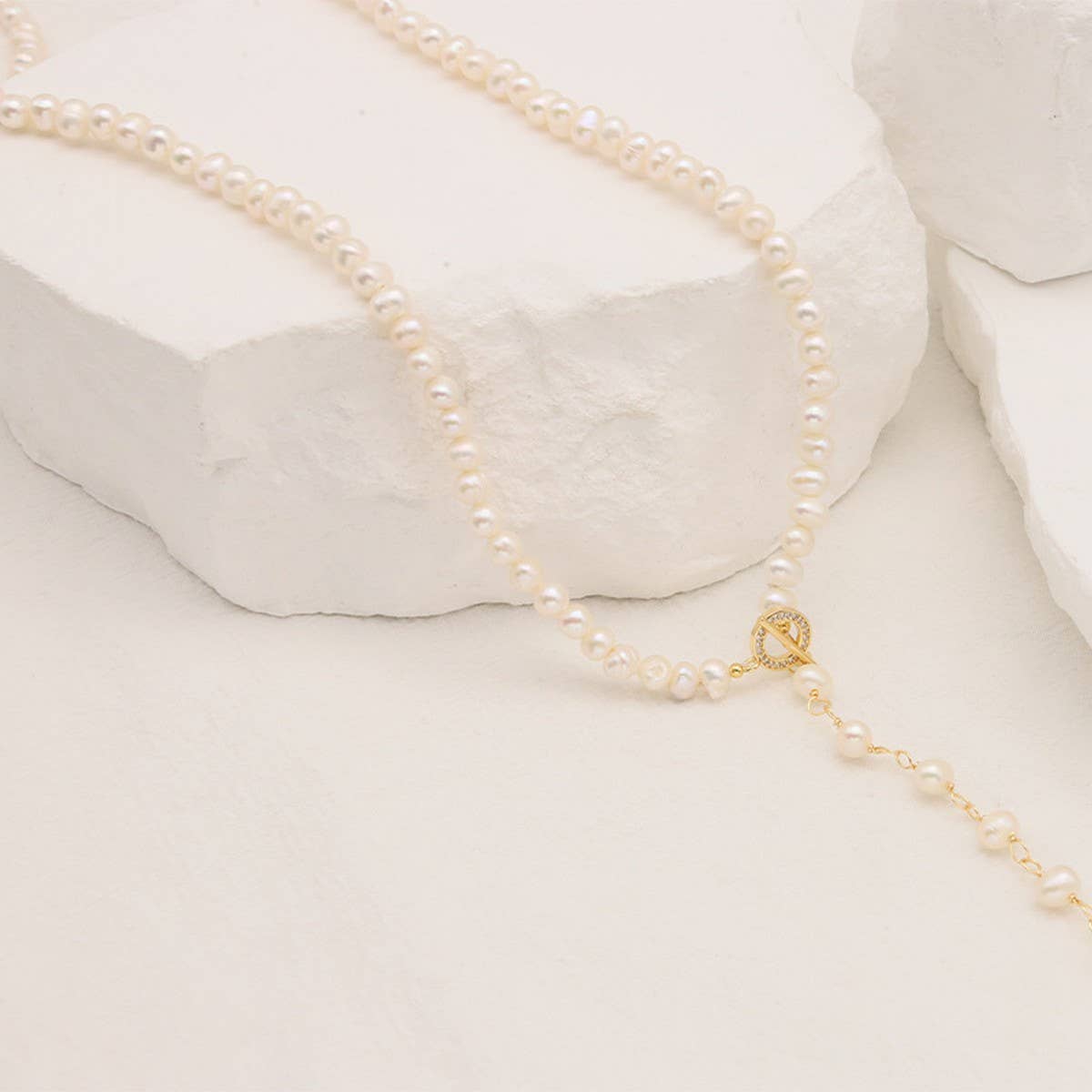 HIGH-GRADE FRESHWATER PEARL SWEATER NECKLACE