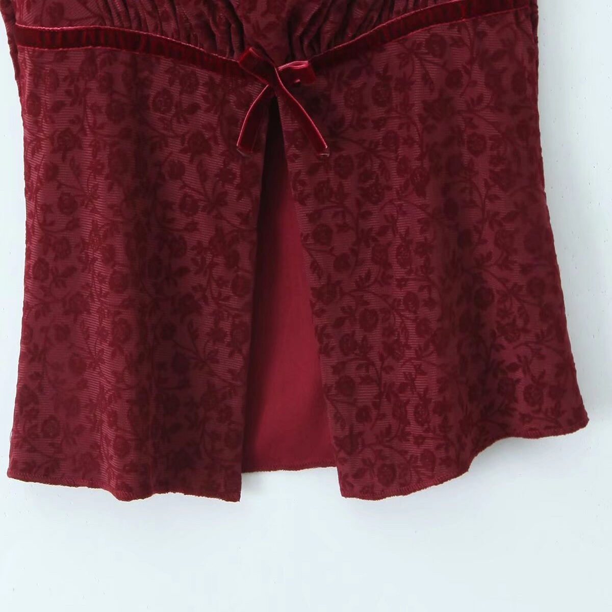 Elegant Split Blouse ? Bow Accent Design