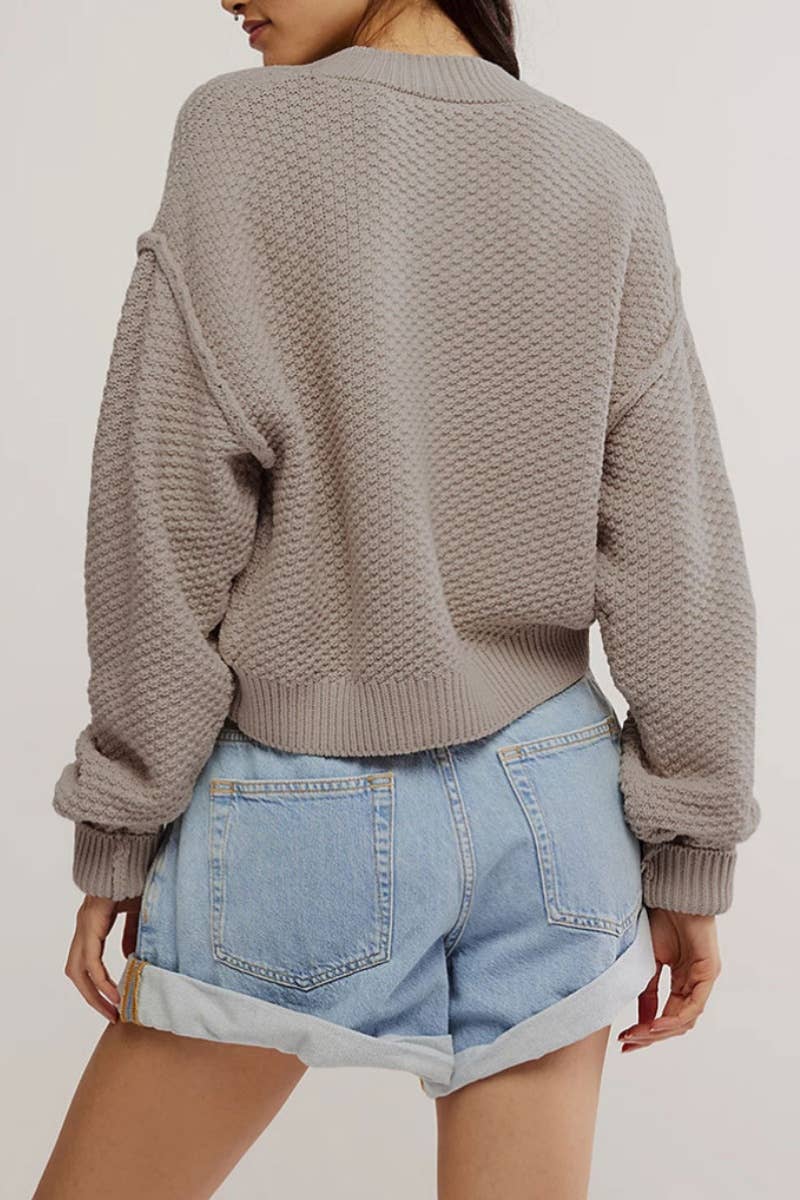 CWOCAL1828_CREW-NECK LONG SLEEVED CROP SWEATER CARDIGAN